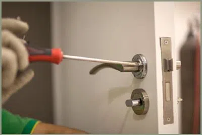 Locksmith Solution Services Terrace Park, OH 513-334-2254 - 68-44-8